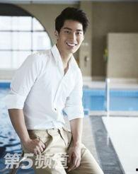 窦骁伴娘爆料视频,揭秘婚礼现场幕后趣事  第1张